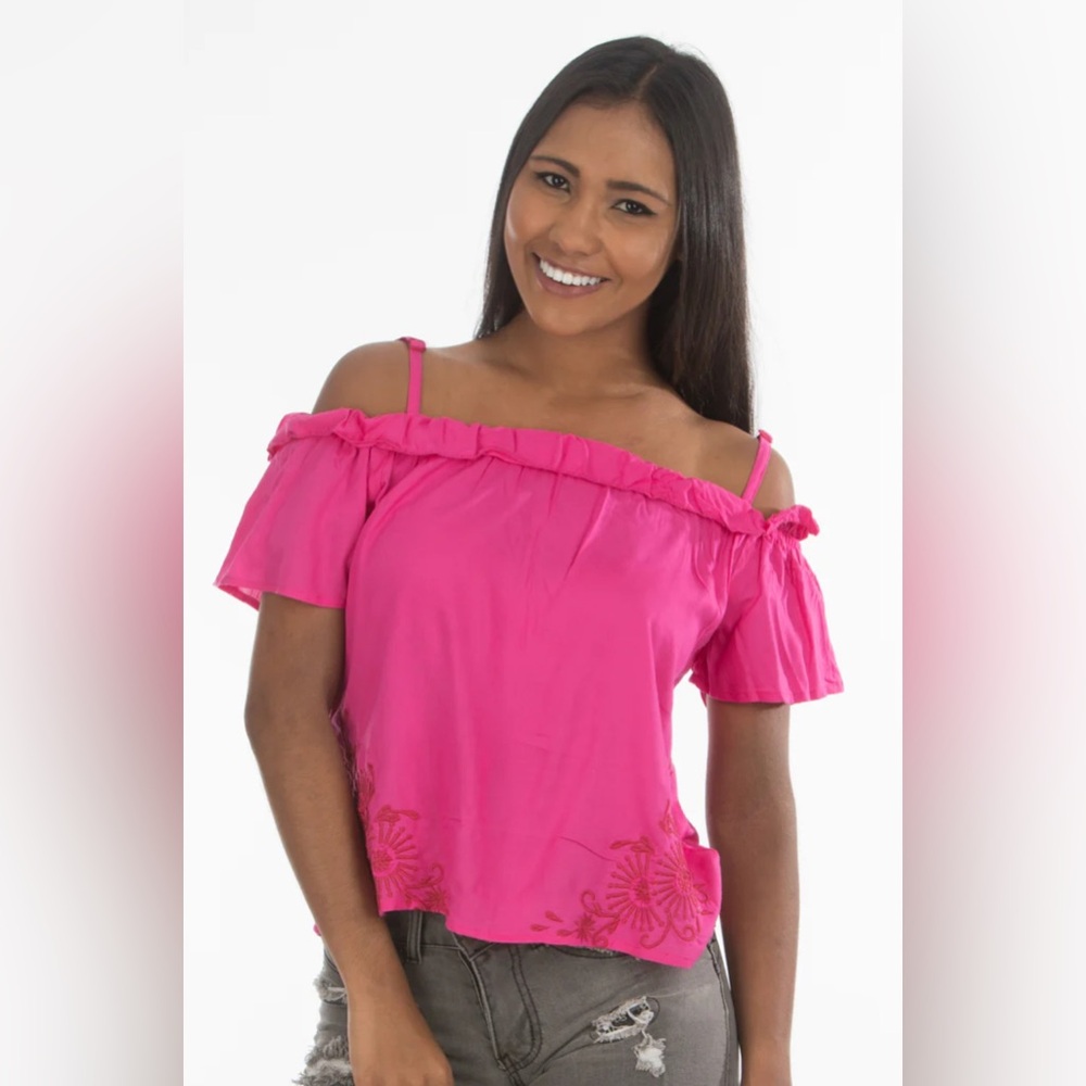 🩷. #4011-44.  Pink Off-Shoulder Top